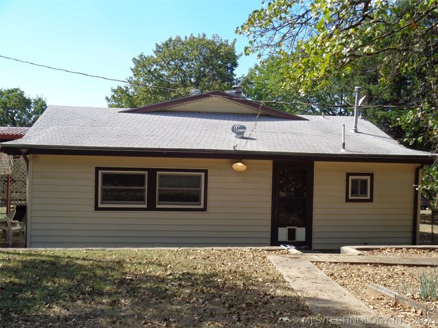 211 Oak Avenue, Stigler, OK 74462