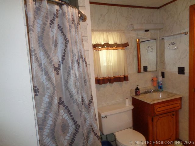211 Oak Avenue, Stigler, OK 74462