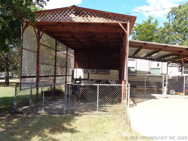 211 Oak Avenue, Stigler, OK 74462