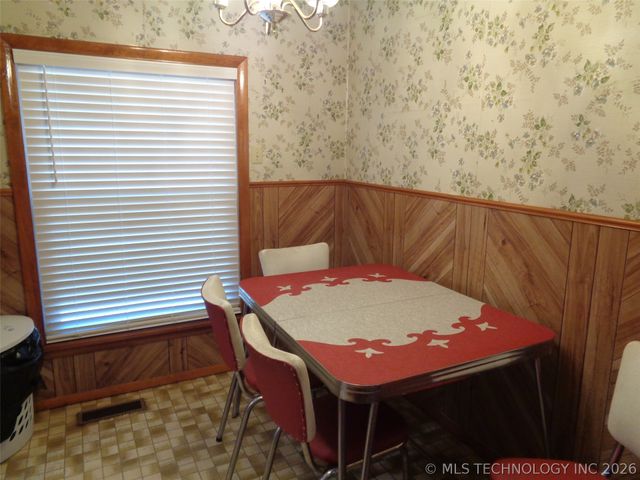 211 Oak Avenue, Stigler, OK 74462