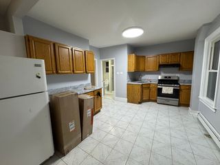 34 Prospect St 1, Quincy, MA 02171