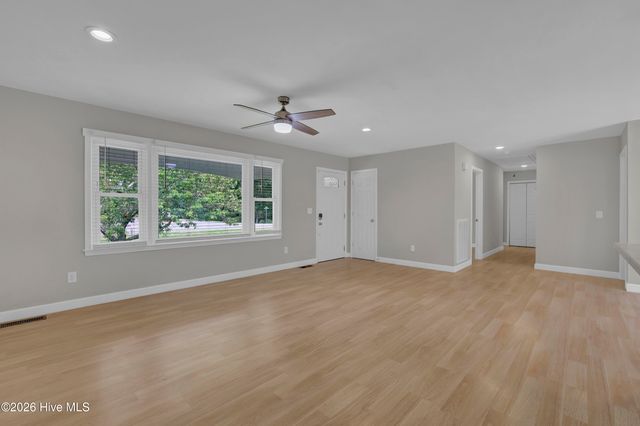 122 Silva Terra Drive, Wilmington, NC 28412