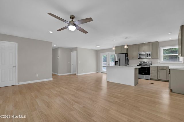 122 Silva Terra Drive, Wilmington, NC 28412