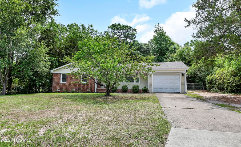 122 Silva Terra Drive, Wilmington, NC 28412