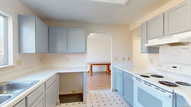 10127 Sunset Pl, San Antonio, TX 78245