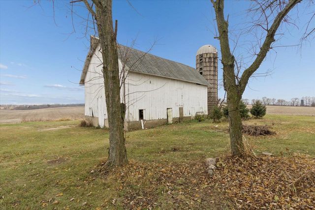 6337 & 6343 W Highway 11, Janesville, WI 53548