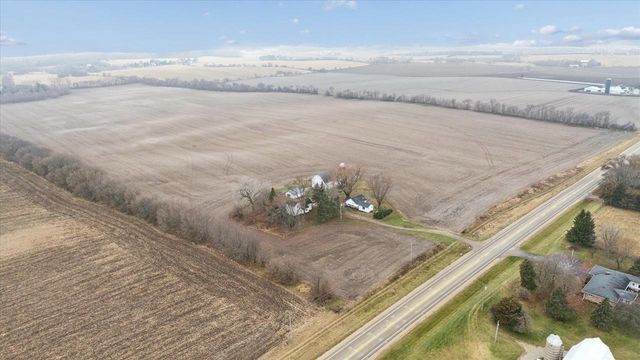 6337 & 6343 W Highway 11, Janesville, WI 53548