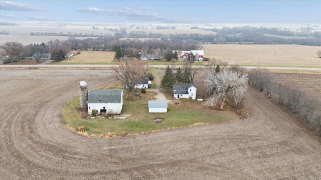 6337 & 6343 W Highway 11, Janesville, WI 53548