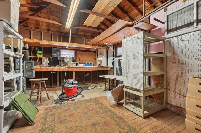 1515 Viking Drive E, Maplewood, MN 55109