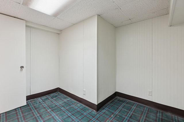 1515 Viking Drive E, Maplewood, MN 55109