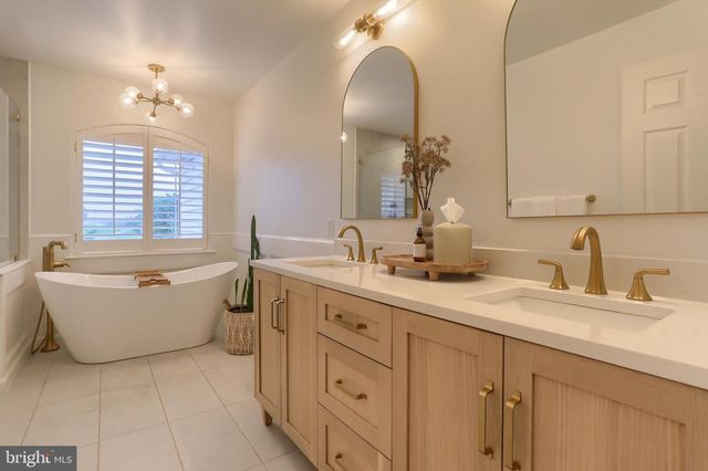1017 SLOAN ST, Lititz, PA 17543