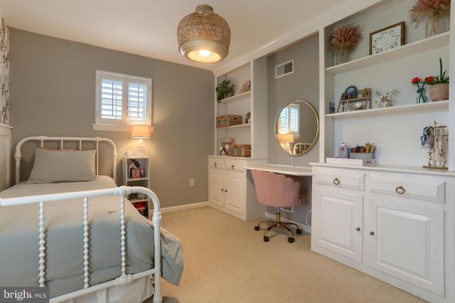1017 SLOAN ST, Lititz, PA 17543