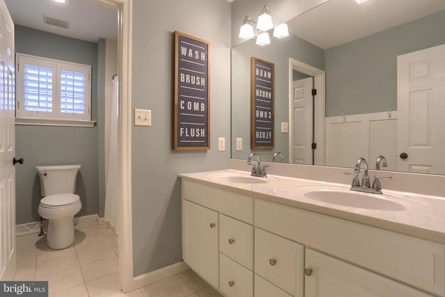1017 SLOAN ST, Lititz, PA 17543