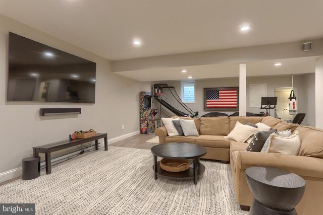 1017 SLOAN ST, Lititz, PA 17543