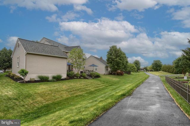 1017 SLOAN ST, Lititz, PA 17543