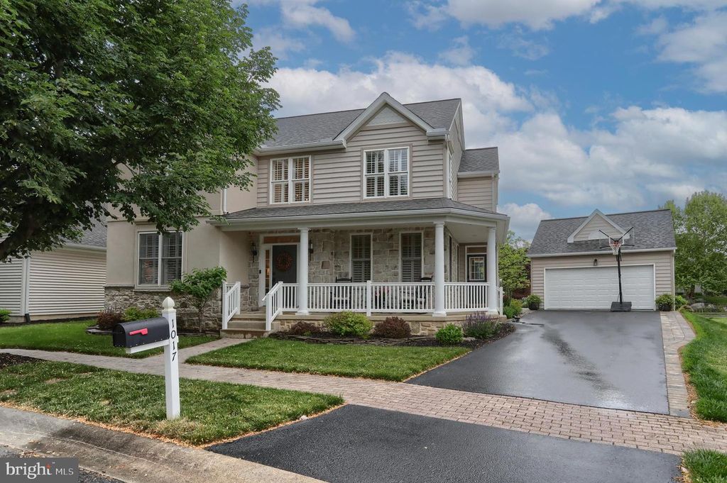 1017 SLOAN ST, Lititz, PA 17543