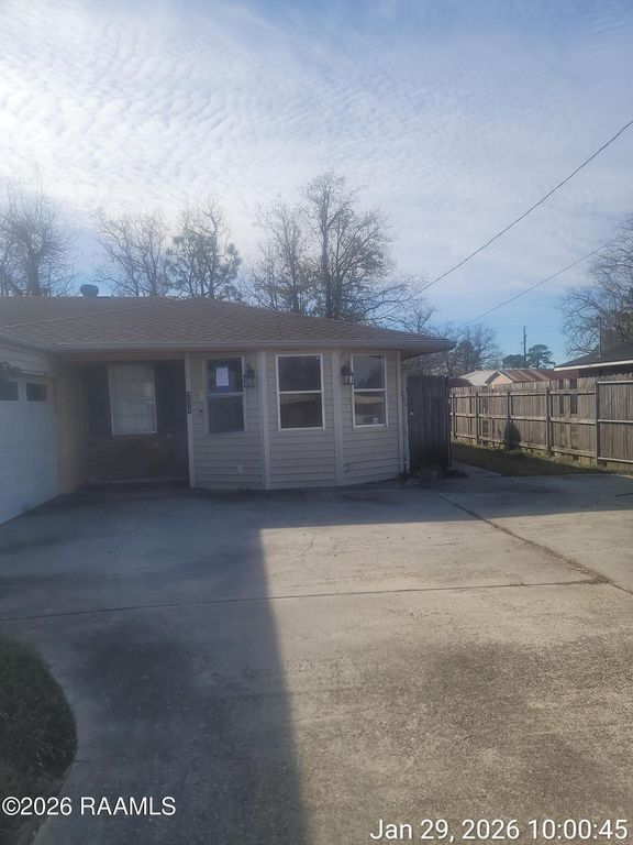 214 Ebony Drive, Opelousas, LA 70570