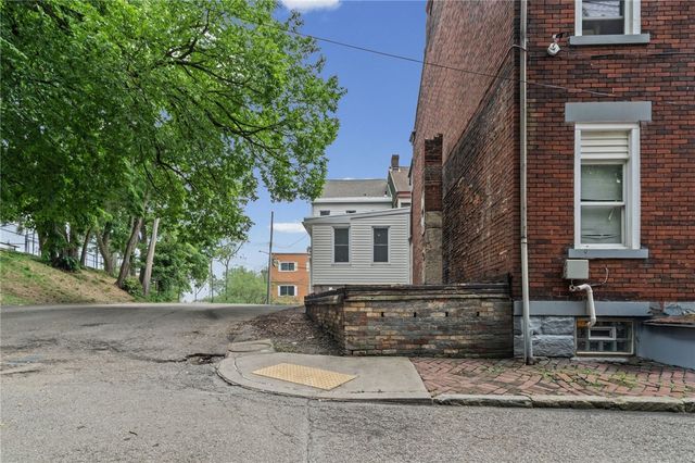 1150 Goettman Street, Troy Hill, PA 15212