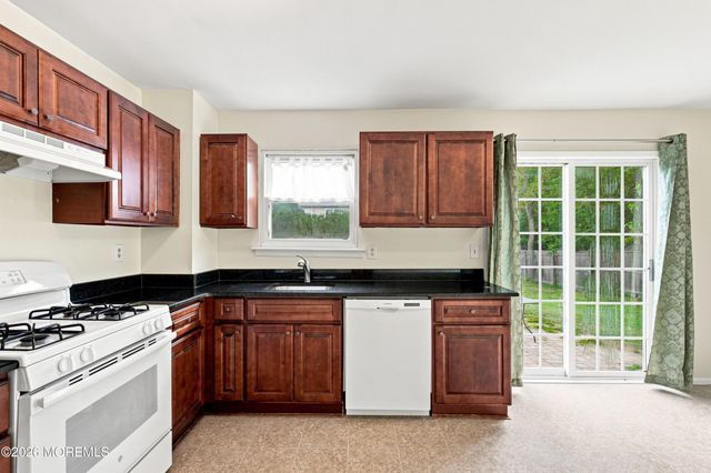 814 Laurel Street, Lakehurst, NJ 08733