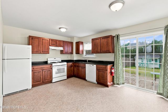 814 Laurel Street, Lakehurst, NJ 08733