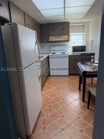 702 NW 87th Ave 213, Miami, FL 33172