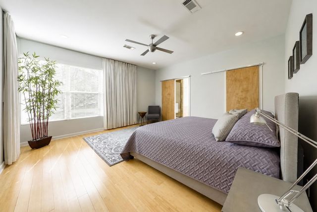 209 Park LN A, Austin, TX 78704