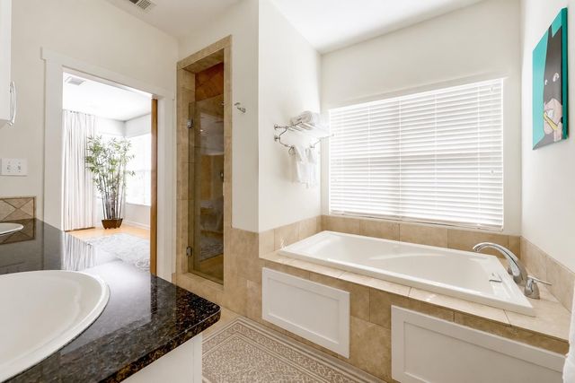 209 Park LN A, Austin, TX 78704