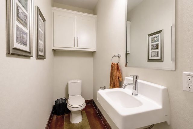 209 Park LN A, Austin, TX 78704