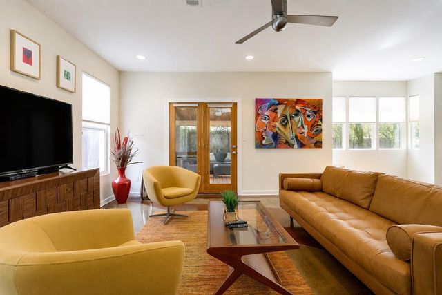 209 Park LN A, Austin, TX 78704