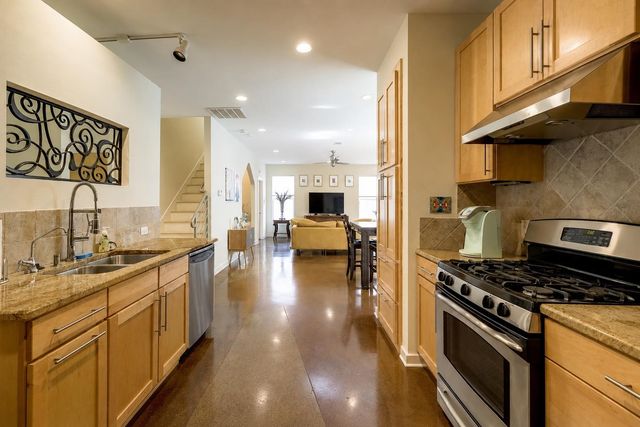 209 Park LN A, Austin, TX 78704