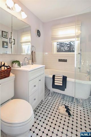 14 Davidson Road, Bloomfield, NJ 07003