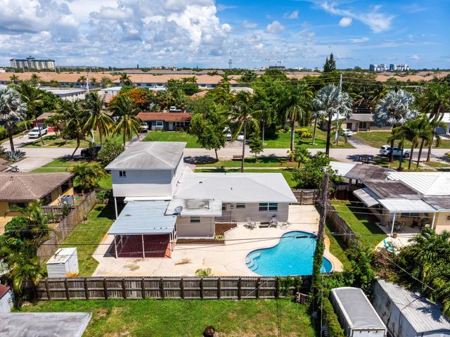 242 SW 9th Street, Pompano Beach, FL 33060