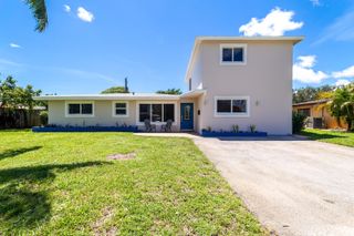242 SW 9th Street, Pompano Beach, FL 33060