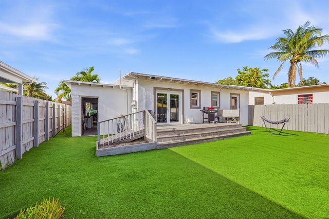 516 SW 15th Street 1-1, Fort Lauderdale, FL 33315