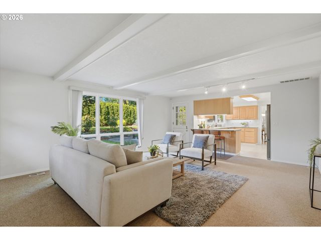 11850 Sw FOOTHILL Dr, Portland, OR 97225