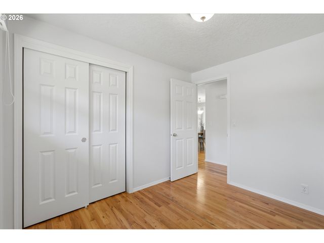 11850 Sw FOOTHILL Dr, Portland, OR 97225