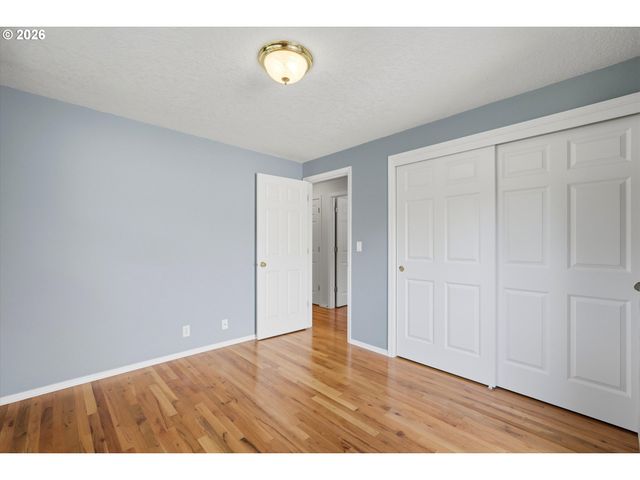 11850 Sw FOOTHILL Dr, Portland, OR 97225