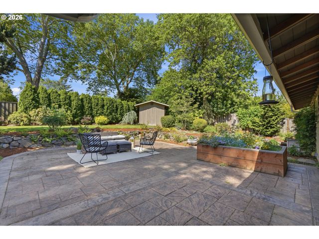 11850 Sw FOOTHILL Dr, Portland, OR 97225