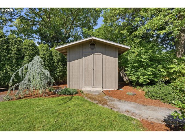 11850 Sw FOOTHILL Dr, Portland, OR 97225