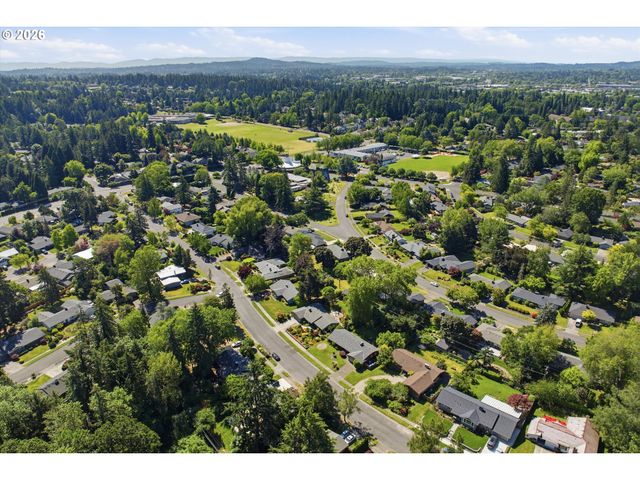 11850 Sw FOOTHILL Dr, Portland, OR 97225