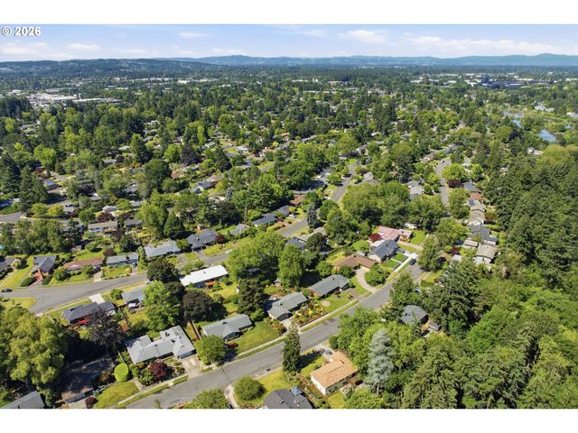 11850 Sw FOOTHILL Dr, Portland, OR 97225
