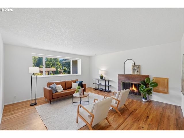 11850 Sw FOOTHILL Dr, Portland, OR 97225