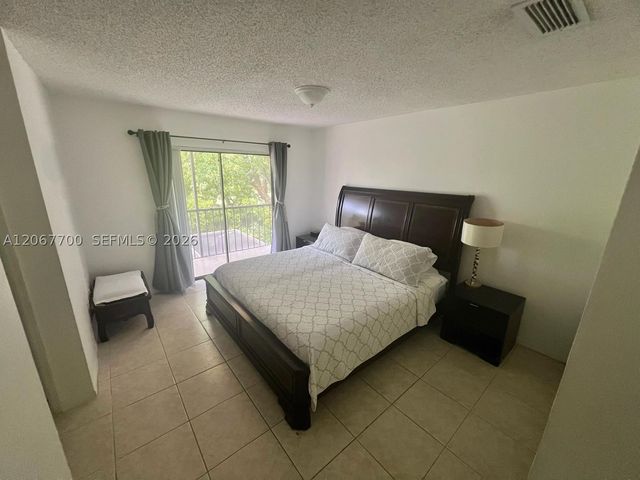 1133 NE 210th Ter, Miami, FL 33179