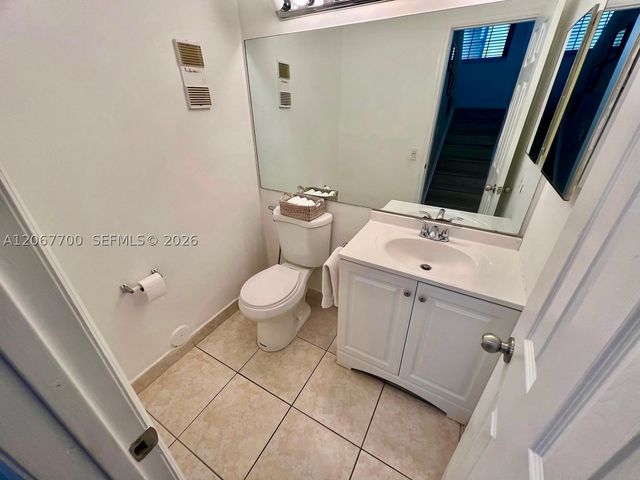 1133 NE 210th Ter, Miami, FL 33179