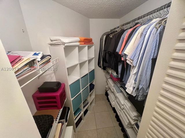 1133 NE 210th Ter, Miami, FL 33179