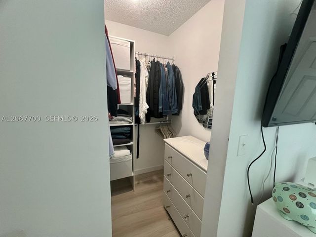 1133 NE 210th Ter, Miami, FL 33179