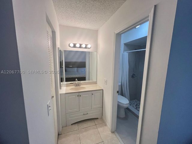 1133 NE 210th Ter, Miami, FL 33179