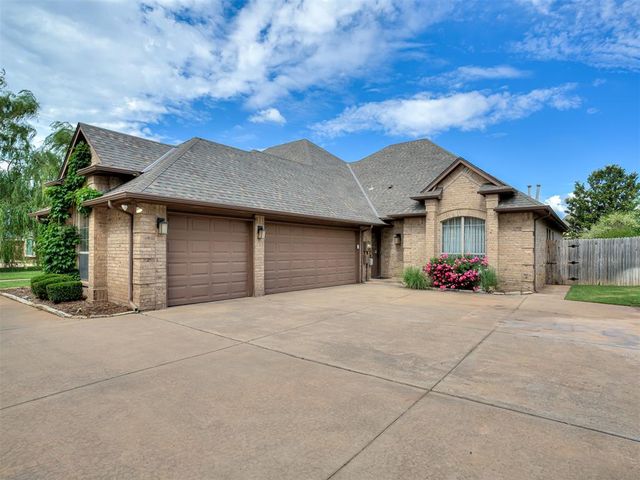 14808 Maplelake Drive, Edmond, OK 73013