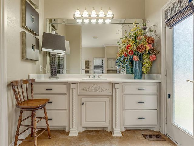 14808 Maplelake Drive, Edmond, OK 73013