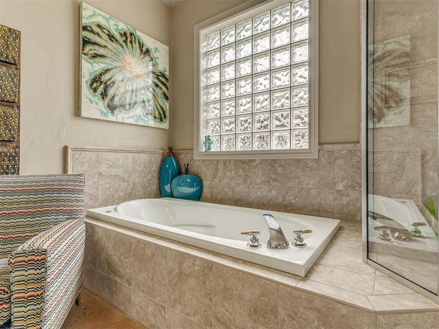 14808 Maplelake Drive, Edmond, OK 73013